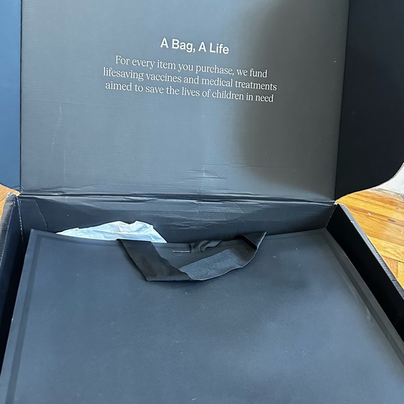 AUTHENTIC full size DeMellier Black Leather Top-Handle Tote with Gold Accents - Picture 10 of 16